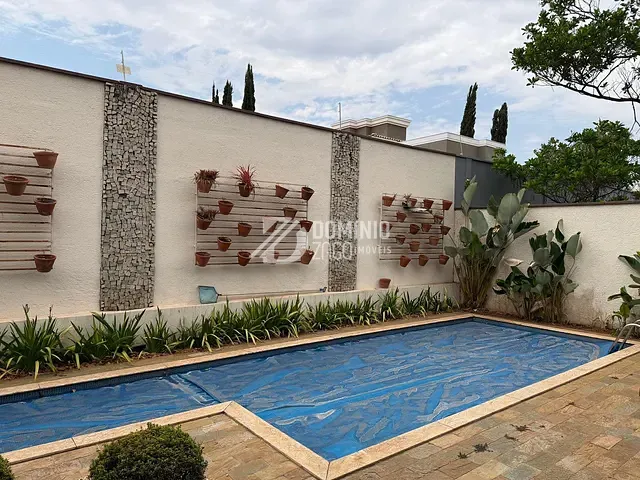 Casa 4 quartos e 6 banheiros, para alugar, no bairro Flamboyant Residencial Park em Uberaba
