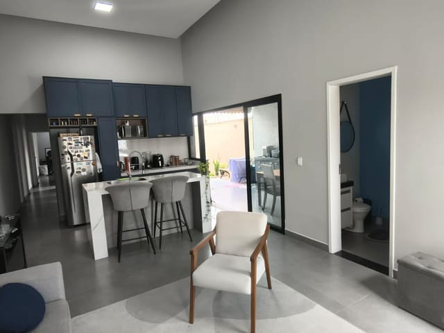 Casa com 175m² 3 quartos e 3 banheiros, à venda, no bairro Loteamento Residencial e Comercial Flamboyant em Pindamonhangaba