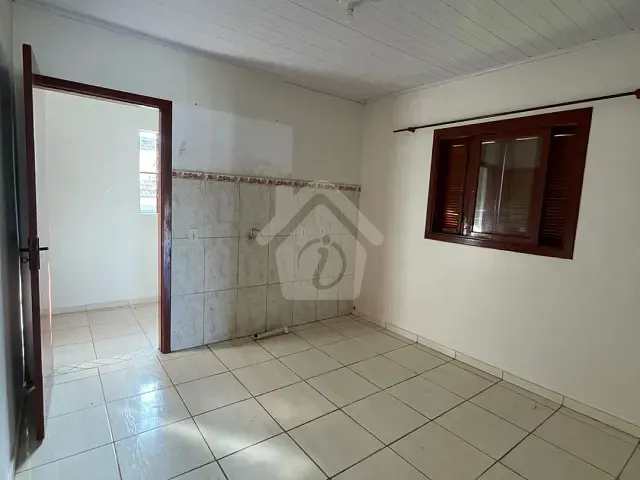 Casa 2 quartos e 1 banheiro, para alugar, no bairro Teutônia em Teutônia