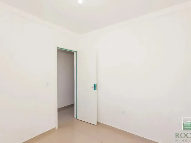 Casa 2 quartos e 1 banheiro, para alugar, no bairro Campo de Santana em Curitiba