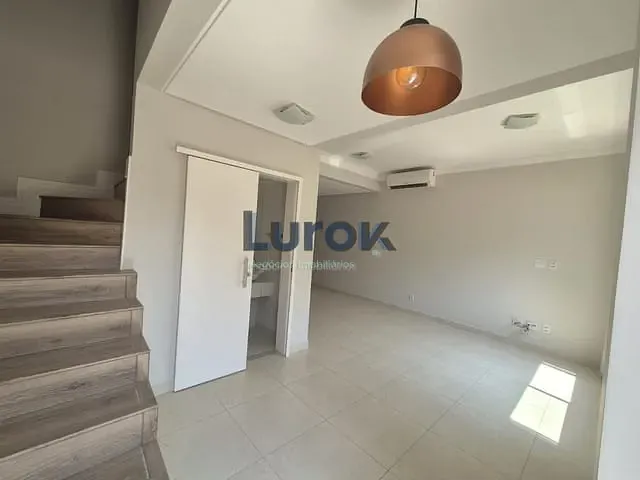 Casa com 200m² 3 quartos e 4 banheiros, à venda, no bairro Chácaras Silvania em Valinhos