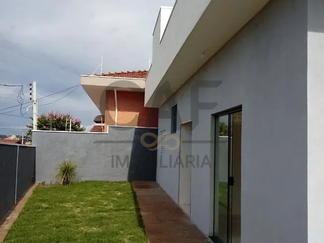 Casa com 198m² 2 quartos e 1 banheiro, à venda, no bairro Vila Eunice em Mogi Mirim