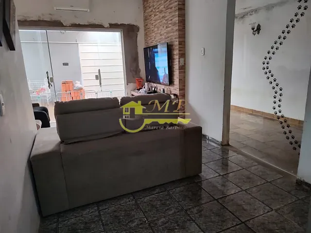 Casa com 330m² 3 quartos e 1 banheiro, à venda, no bairro Jardim Cura D'Ars em Campinas
