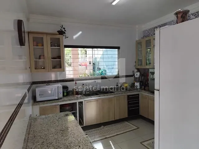Casa com 405m² 3 quartos e 2 banheiros, à venda, no bairro Passo dos Fortes em Chapecó