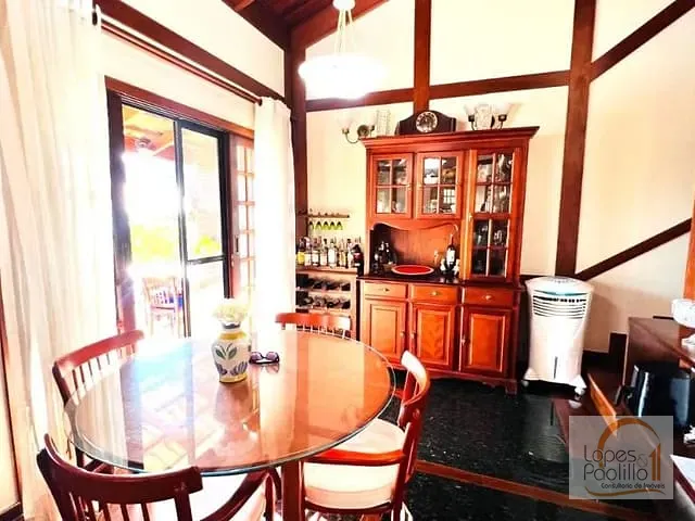 Casa com 350m² 3 quartos e 3 banheiros, à venda, no bairro Condominio Parque das Garças I em Atibaia