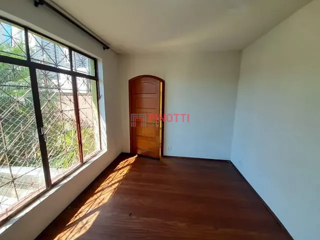 Casa 2 quartos e 1 banheiro, para alugar, no bairro Jardim Nova Petrópolis em São Bernardo do Campo