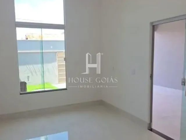 Casa 3 quartos e 2 banheiros, à venda, no bairro Jardim Buriti Sereno em Aparecida de Goiânia