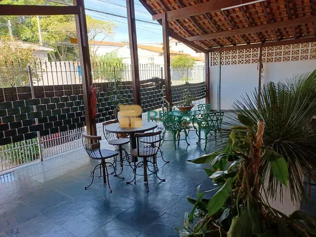 Casa 3 quartos e 2 banheiros, à venda, no bairro Jardim Portugal em São José dos Campos