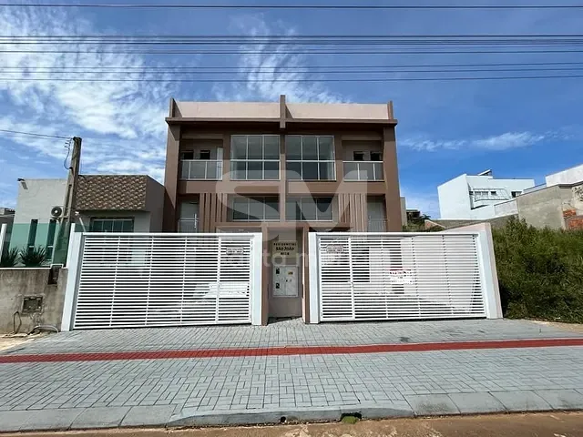 Casa com 177m², à venda, no bairro Desbravador em Chapecó