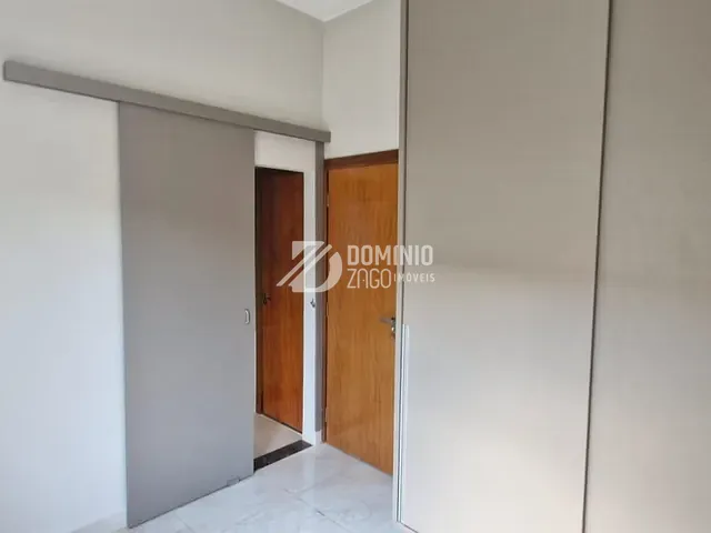 Casa com 250m² 3 quartos e 4 banheiros, à venda, no bairro Dom Eduardo em Uberaba