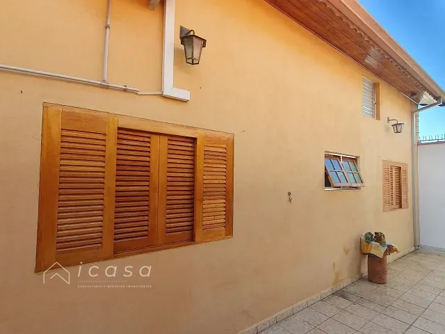 Casa com 260m² 3 quartos e 2 banheiros, à venda, no bairro Jardim Maria Cândida em Caçapava
