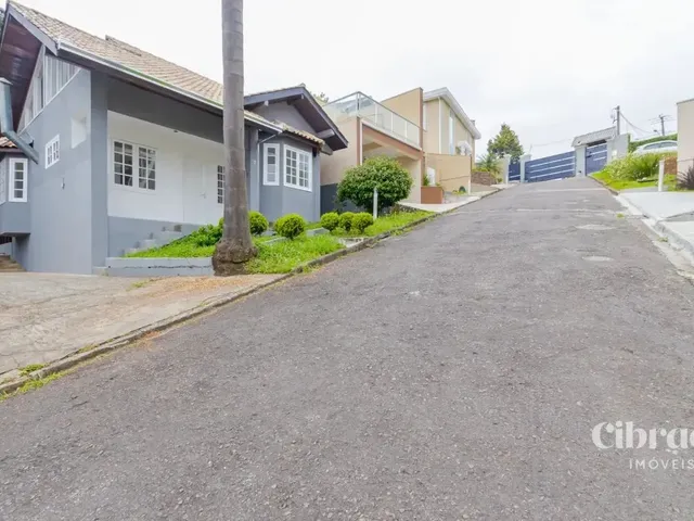 Casa 3 quartos e 2 banheiros, à venda, no bairro Pilarzinho em Curitiba