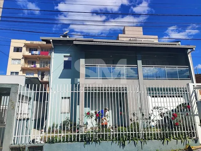 Casa 5 quartos e 4 banheiros, à venda, no bairro Centro em Chapecó