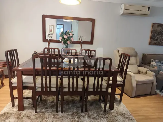 Casa 5 quartos e 4 banheiros, à venda, no bairro Centro em Chapecó