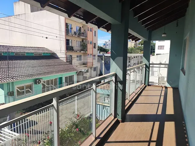 Casa 5 quartos e 4 banheiros, à venda, no bairro Centro em Chapecó