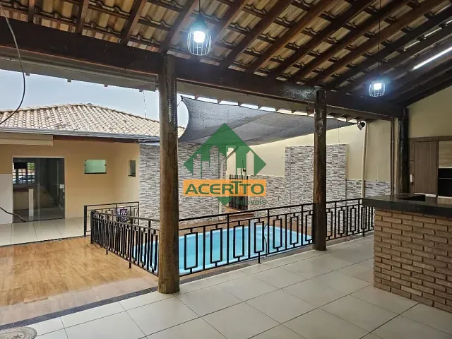 Casa com 300m² 3 quartos e 3 banheiros, à venda, no bairro Umuarama em Araçatuba
