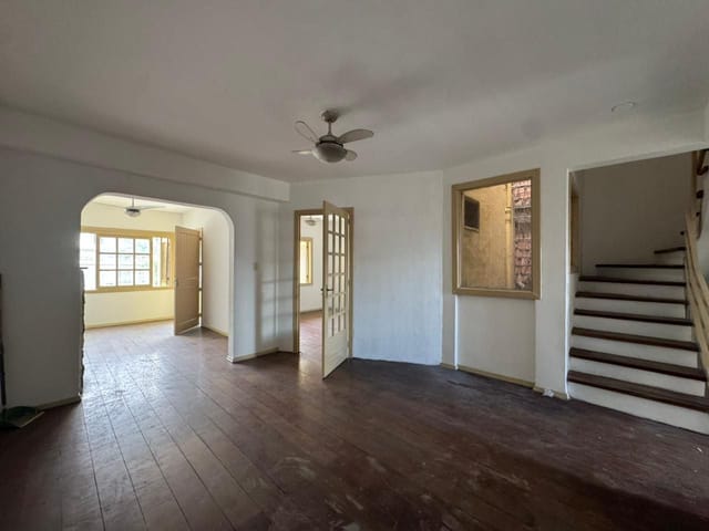 Casa 5 quartos e 5 banheiros, à venda, no bairro Jardim São Pedro em Porto Alegre