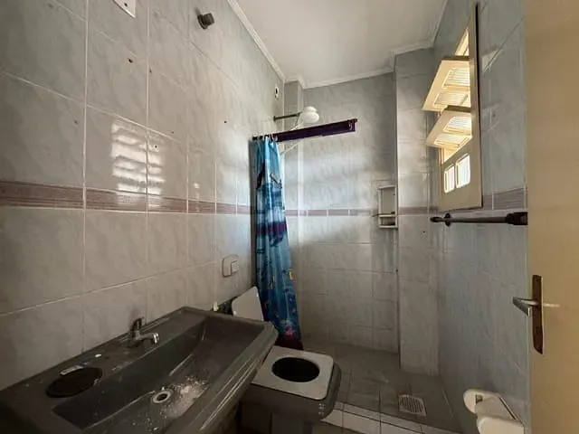 Casa 5 quartos e 5 banheiros, à venda, no bairro Jardim São Pedro em Porto Alegre