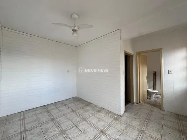 Casa 5 quartos e 5 banheiros, à venda, no bairro Jardim São Pedro em Porto Alegre
