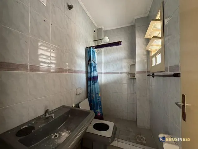Casa 5 quartos e 5 banheiros, à venda, no bairro Jardim São Pedro em Porto Alegre