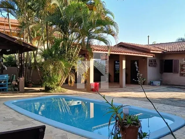 Casa com 1000m² 3 quartos e 2 banheiros, à venda, no bairro Chácara Pai Jacó em Jundiaí