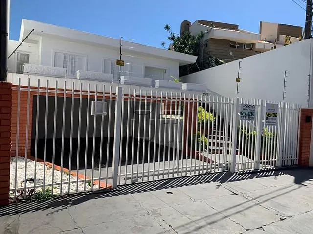 Casa com 394m² 5 quartos e 4 banheiros, à venda, no bairro Quebec em Londrina