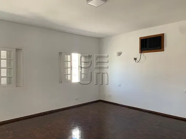 Casa com 394m² 5 quartos e 4 banheiros, à venda, no bairro Quebec em Londrina