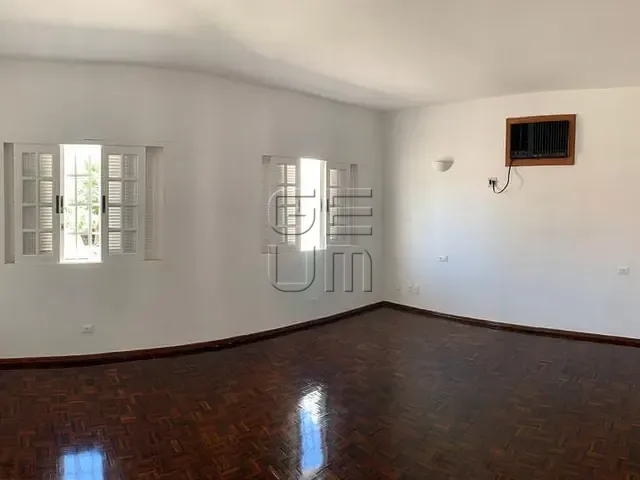 Casa com 394m² 5 quartos e 4 banheiros, à venda, no bairro Quebec em Londrina
