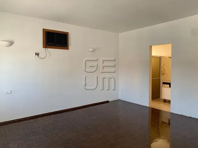 Casa com 394m² 5 quartos e 4 banheiros, à venda, no bairro Quebec em Londrina