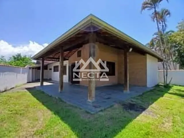 Casa com 460m² 4 quartos e 3 banheiros, à venda, no bairro Pontal de Santa Marina em Caraguatatuba