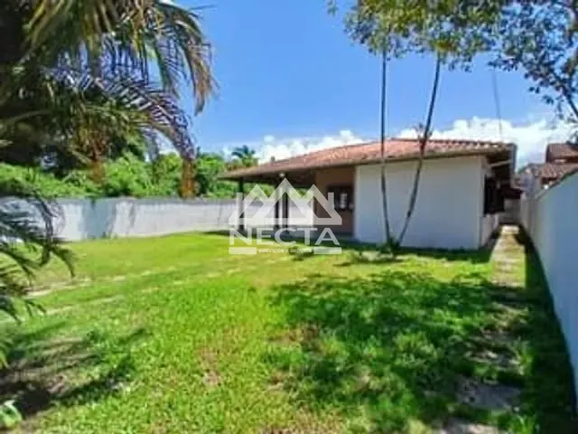 Casa com 460m² 4 quartos e 3 banheiros, à venda, no bairro Pontal de Santa Marina em Caraguatatuba