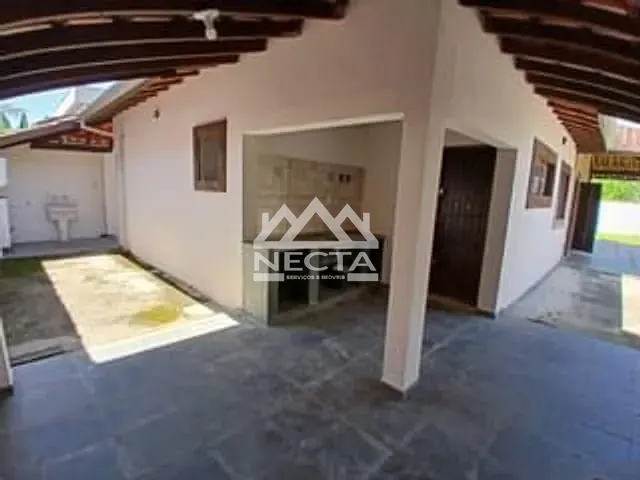 Casa com 460m² 4 quartos e 3 banheiros, à venda, no bairro Pontal de Santa Marina em Caraguatatuba