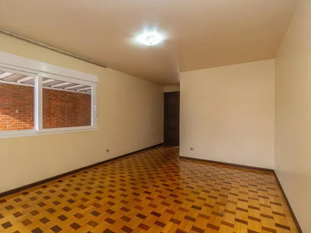 Casa 3 quartos e 1 banheiro, para alugar, no bairro Jardim Social em Curitiba