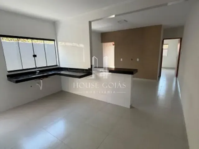 Casa 2 quartos e 1 banheiro, à venda, no bairro Vila Adílair em Goianira