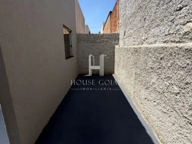 Casa 2 quartos e 1 banheiro, à venda, no bairro Vila Adílair em Goianira