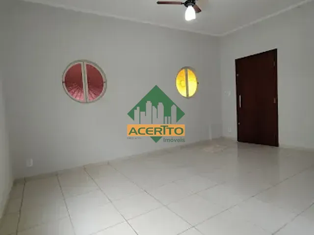 Casa com 300m² 3 quartos e 2 banheiros, à venda, no bairro Jardim Brasília em Araçatuba