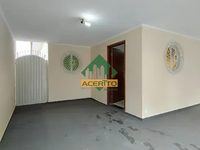 Casa com 300m² 3 quartos e 2 banheiros, à venda, no bairro Jardim Brasília em Araçatuba
