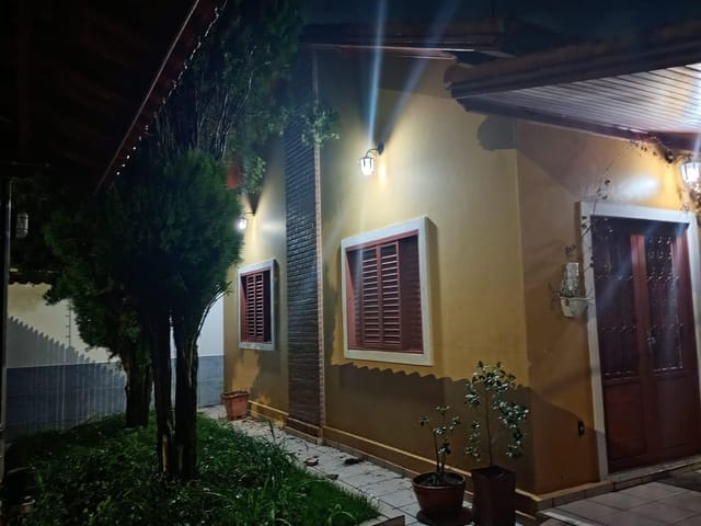 Casa com 300m² 4 quartos e 3 banheiros, à venda ou para alugar, no bairro Residencial Campo Belo em Pindamonhangaba