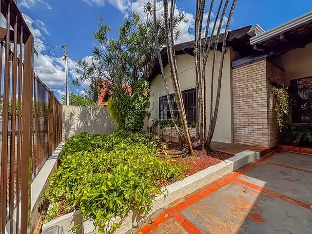 Casa com 387m² 3 quartos e 4 banheiros, à venda, no bairro Andrade em Londrina