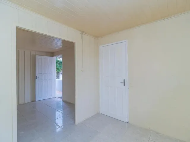Casa 3 quartos e 1 banheiro, para alugar, no bairro Santa Felicidade em Curitiba