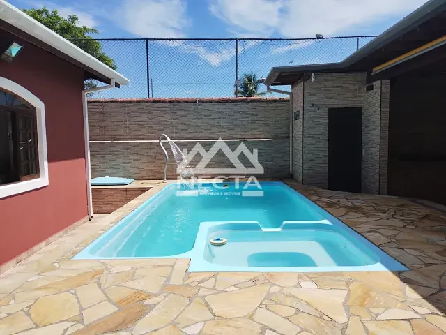 Casa com 360m² 4 quartos e 3 banheiros, à venda, no bairro Jardim Britânia em Caraguatatuba