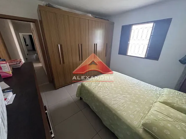 Casa com 143m² 2 quartos e 1 banheiro, à venda, no bairro Vila Tesouro em São José dos Campos