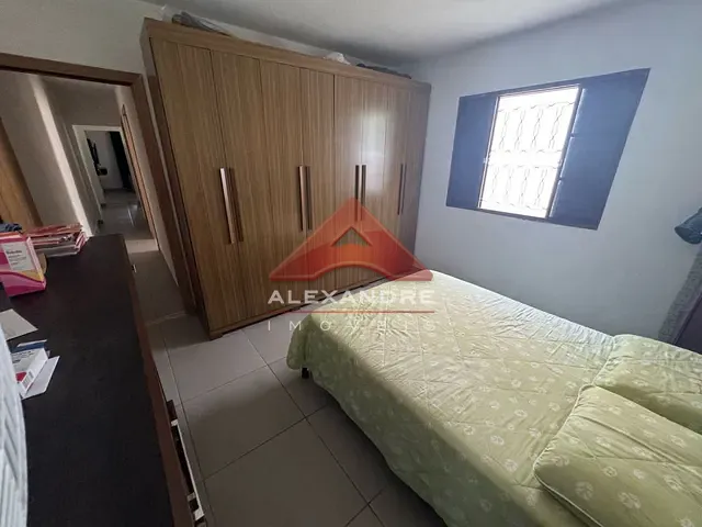 Casa com 143m² 2 quartos e 1 banheiro, à venda, no bairro Vila Tesouro em São José dos Campos