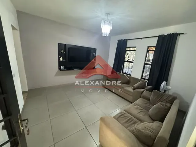 Casa com 143m² 2 quartos e 1 banheiro, à venda, no bairro Vila Tesouro em São José dos Campos