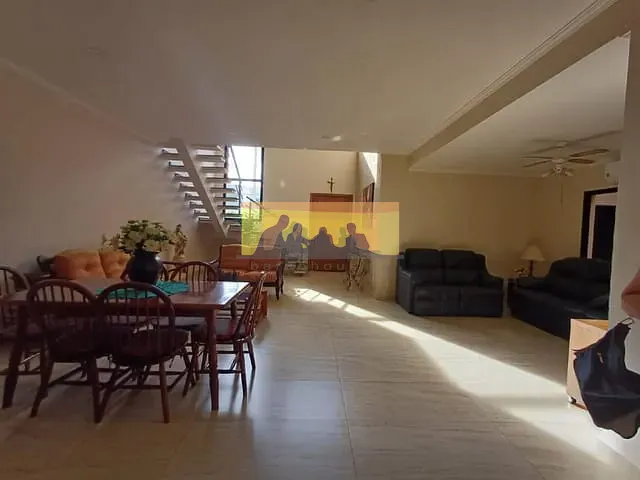 Casa com 300m² 4 quartos e 5 banheiros, à venda, no bairro Parque Brasil 500 em Paulínia