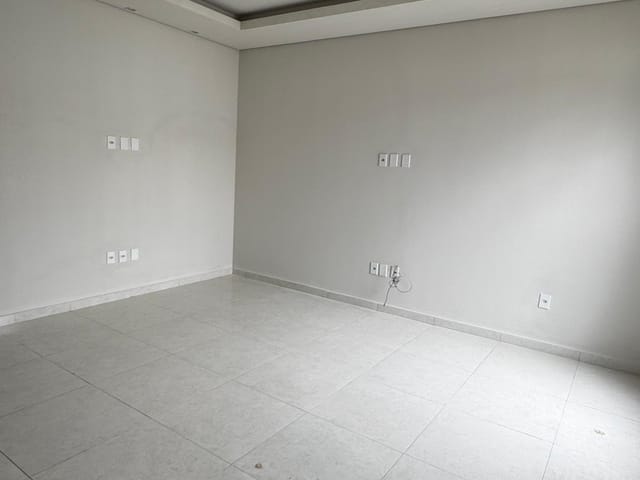 Casa com 200m² 3 quartos e 3 banheiros, à venda ou para alugar, no bairro Colina Verde em Teixeira de Freitas