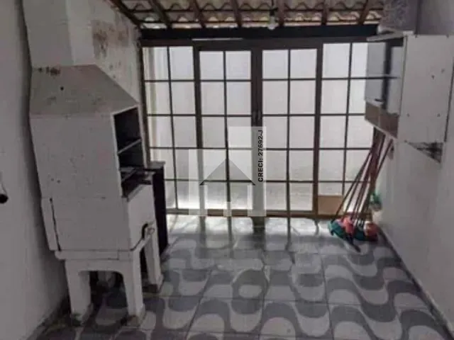 Casa com 195m² 2 quartos e 1 banheiro, à venda, no bairro Tulipas em Jundiaí