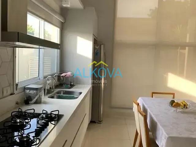 Casa com 600m² 3 quartos e 2 banheiros, à venda, no bairro Jardim Paraíso do Sol em São José dos Campos