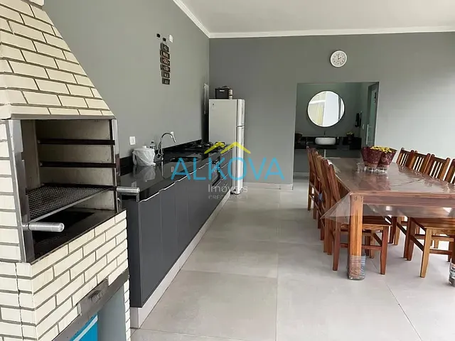 Casa com 600m² 3 quartos e 2 banheiros, à venda, no bairro Jardim Paraíso do Sol em São José dos Campos