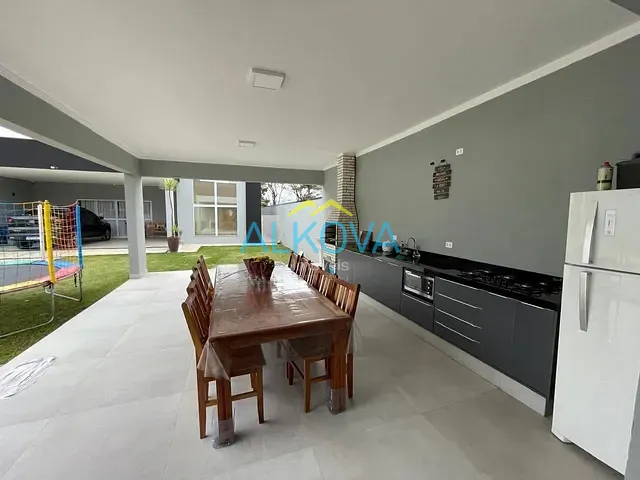 Casa com 600m² 3 quartos e 2 banheiros, à venda, no bairro Jardim Paraíso do Sol em São José dos Campos